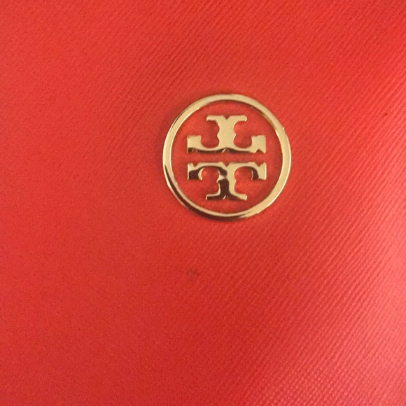 Tory Burch Cross Body Bag - Picture 4 of 8